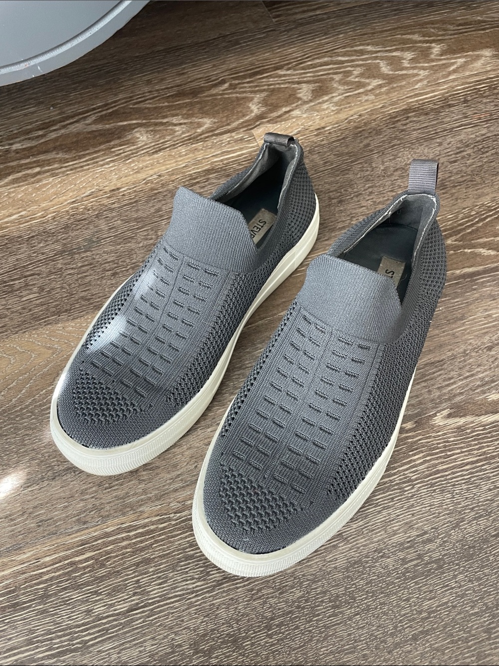 Steve Madden Womens Gray Knit Slip-On Sneakers with White Sole